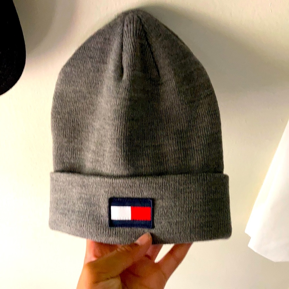 Tommy Hilfiger hat